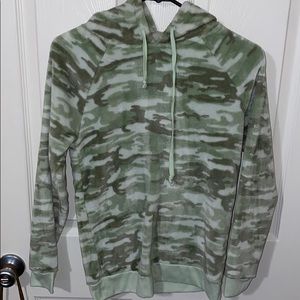 Soft pull over/hoodie